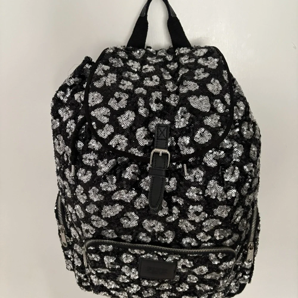 Victoria's Secret PINK BLACK LEOPARD CHEETAH FULL SEQUIN Bling Backpack Rare